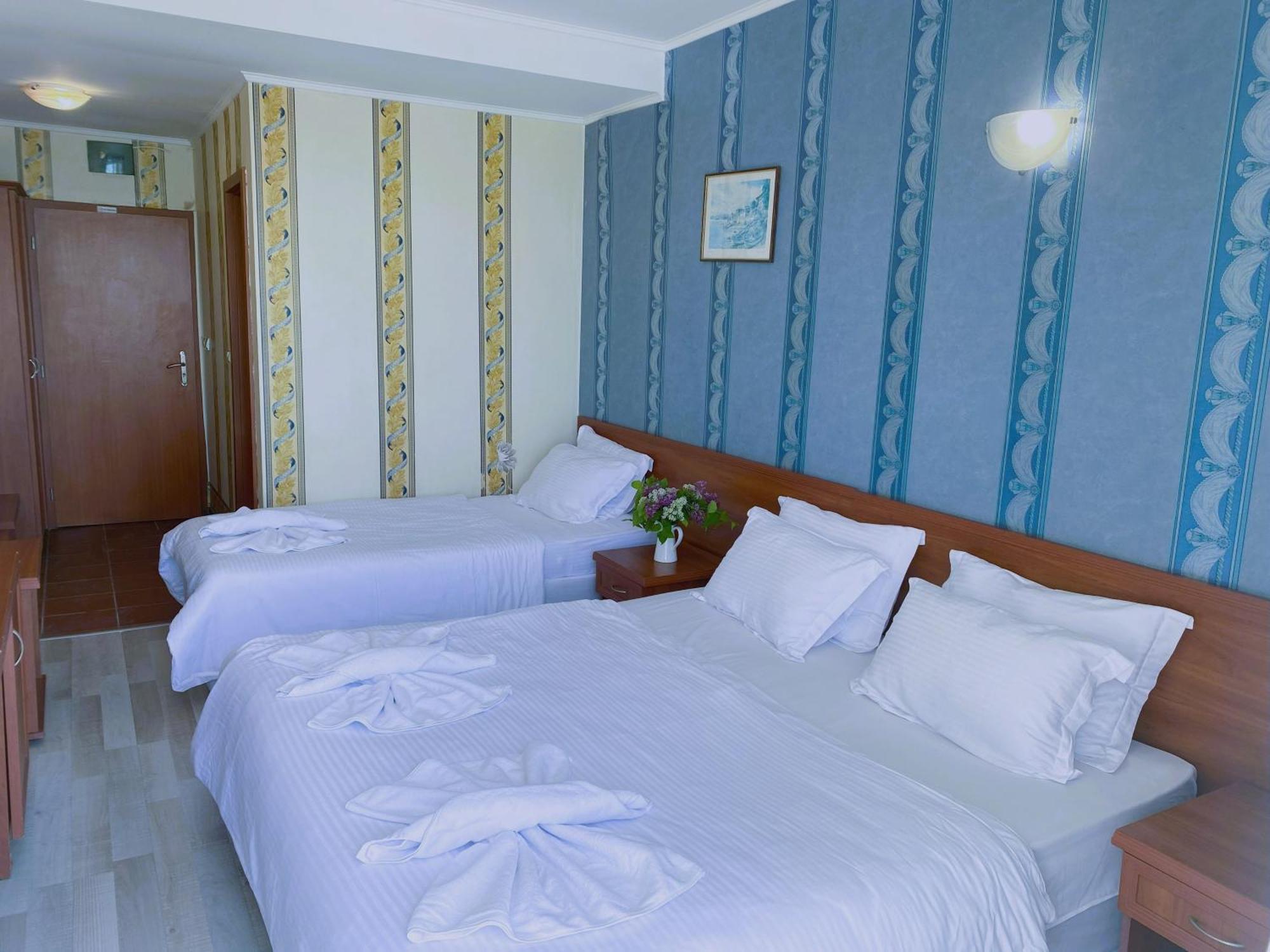 Lotos Hotel Балчик Екстер'єр фото