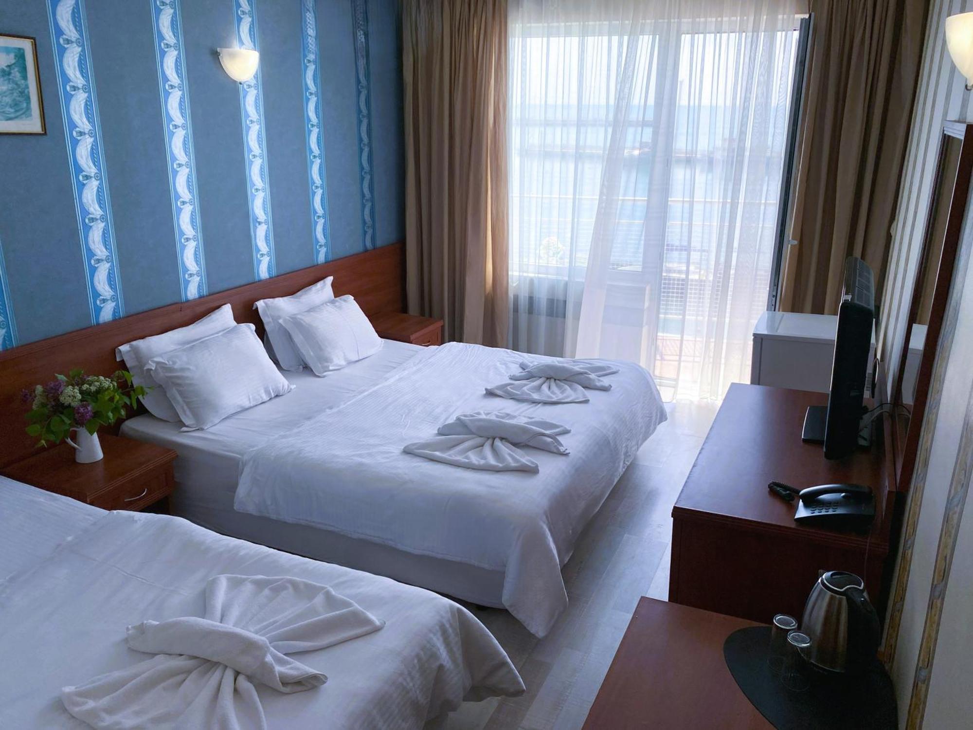 Lotos Hotel Балчик Екстер'єр фото