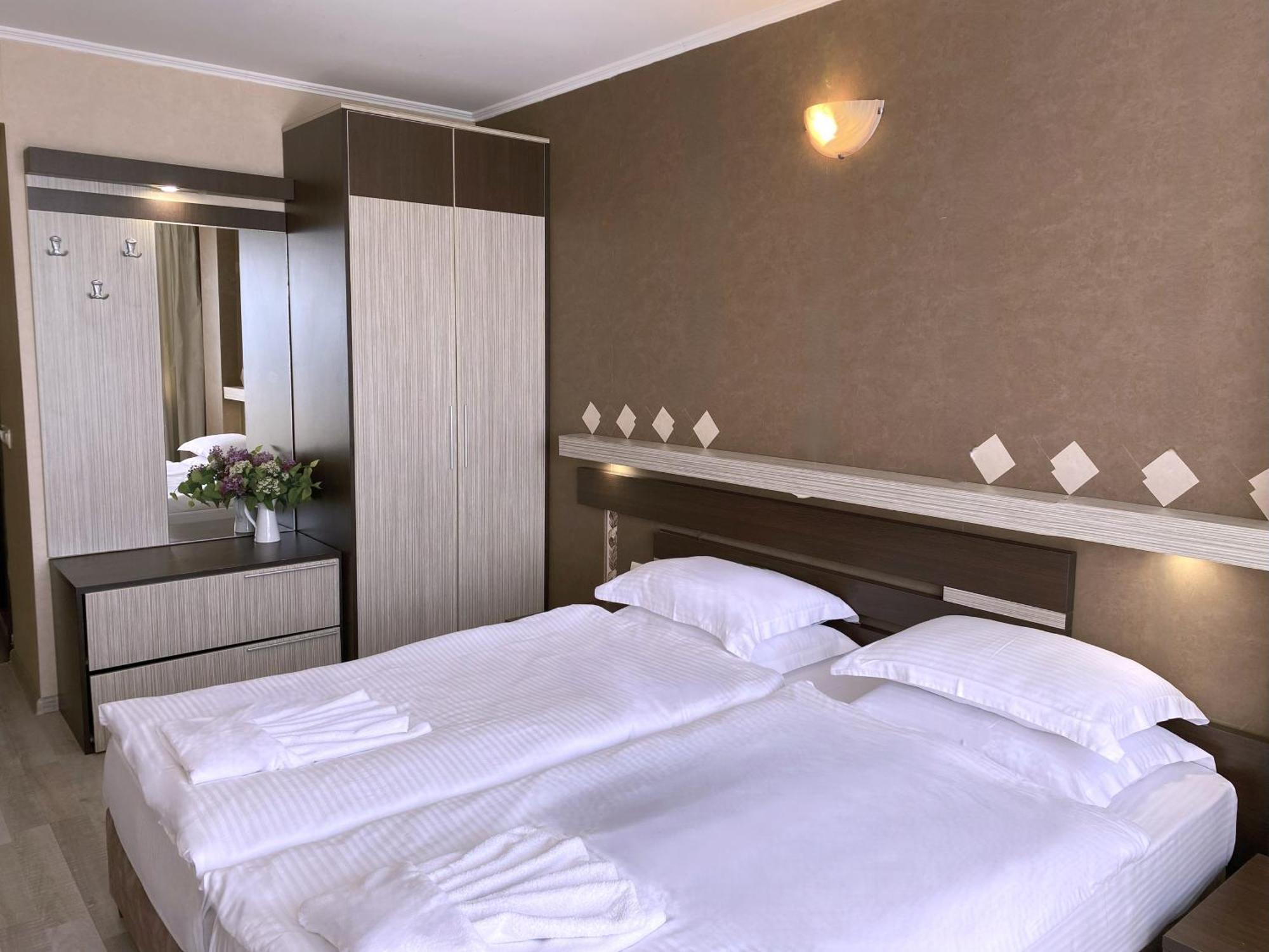 Lotos Hotel Балчик Екстер'єр фото