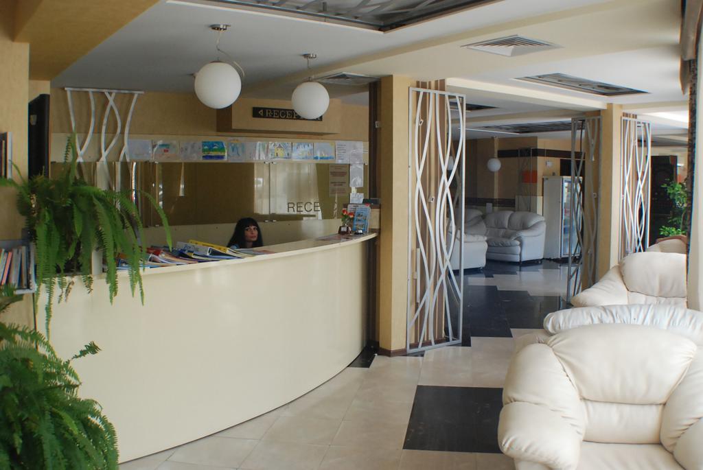 Lotos Hotel Балчик Екстер'єр фото